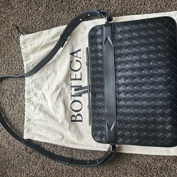 BOTTEGA VENETA GATEWAY SLIM BRIEFCASE - Picture 4 of 8